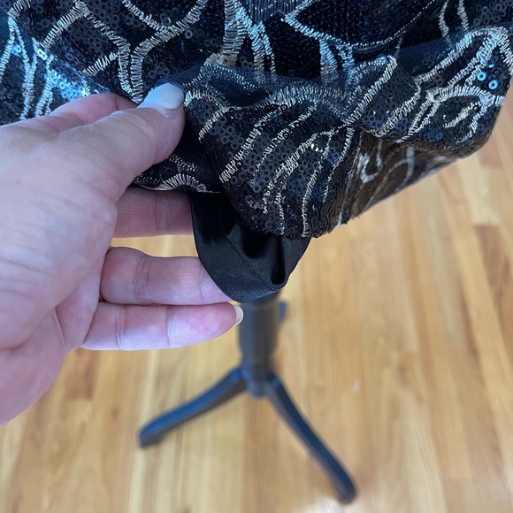 Tahari new with tags black and gold sequin sheath dress lined NWT size 2P formal - Picture 15 of 17